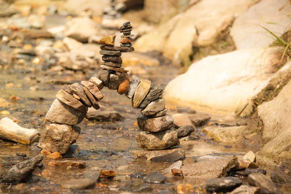 Lengkung Jembatan Pebble horisontal kiri Stok Lukisan  