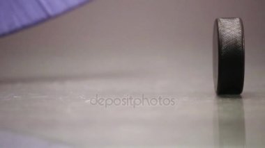 Hokey sopası isabet Pak.