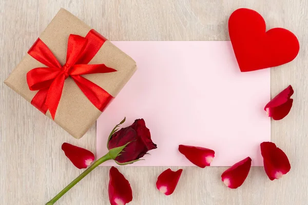 Valentine Day Concept Gift Box Heart Red Rose Letter Wooden — 스톡 사진