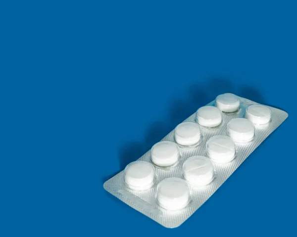 Läkemedelsberedning Blister Med Tabletter Blå Bakgrund Medicin — Stockfoto