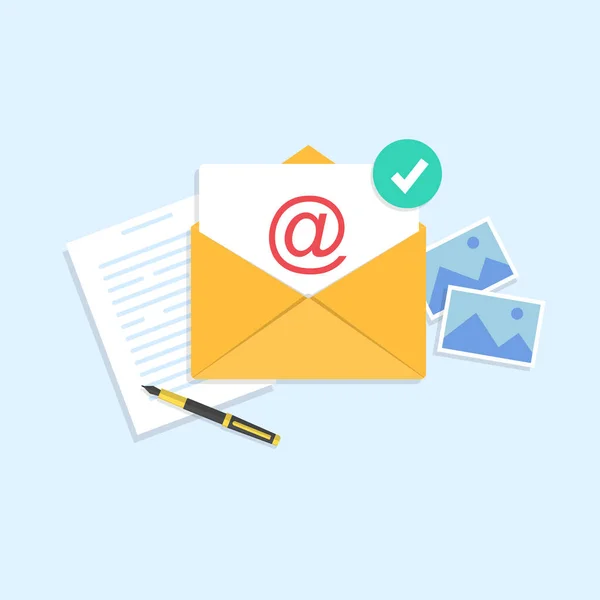 Posta Mesajlaşma Içinde Bir Mektup Olan Sarı Zarf Tükenmez Kalem — Stok Vektör