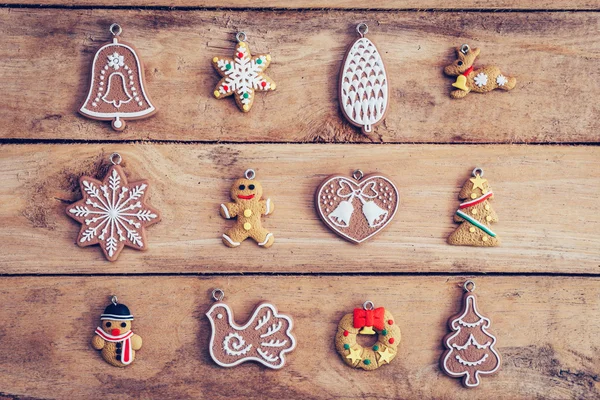 Weihnachtsdeko-Set mit Schneeflocke auf Tischholz mit Kopie — Stockfoto