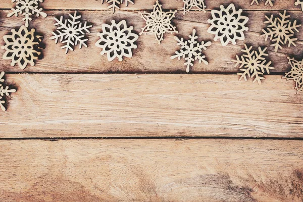 Decoración navideña sobre fondo de madera y decoración de invierno Wi —  Fotos de Stock