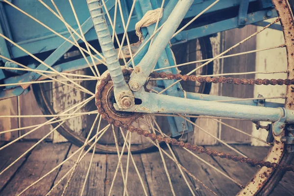 Alte Fahrradkette aus der Nähe betrachten — Stockfoto