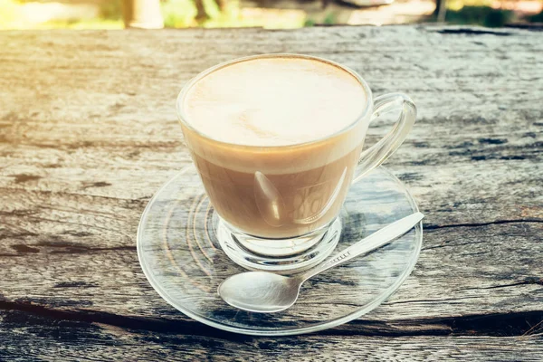 Café taza en mesa de madera — Foto de Stock