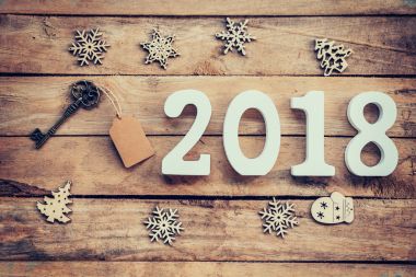 Eski anahtar etiketi ve ahşap numaraları için sayı 2018, şekillendirme