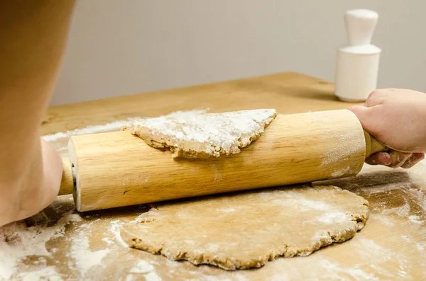 Chef preparare pasta di pan di zenzero — Foto Stock