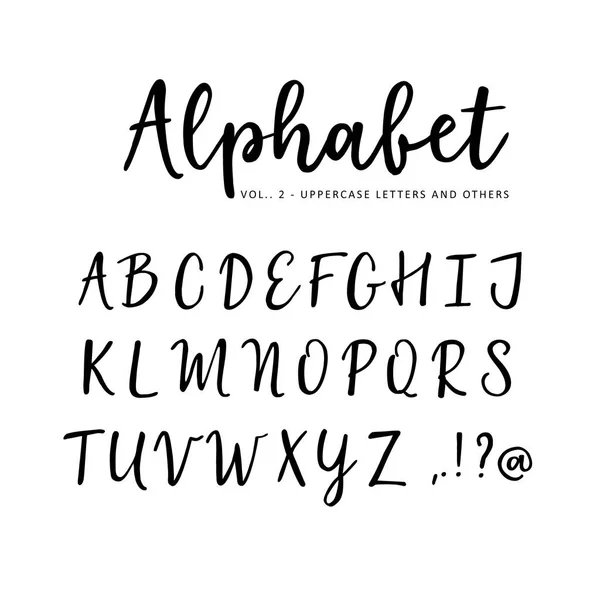 Hand getekende vector alfabet. Brush script lettertype. Geïsoleerde bovenste zaak brieven geschreven met de markeerdraad, inkt. Kalligrafie, belettering. — Stockvector