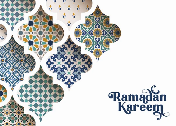 Primer plano de coloridos azulejos arábigos ornamentales, patrones a través de la ventana de la mezquita blanca. Tarjeta de felicitación, invitación para la fiesta musulmana Ramadán Kareem. Bancground de ilustración vectorial, banner web moderno . — Archivo Imágenes Vectoriales