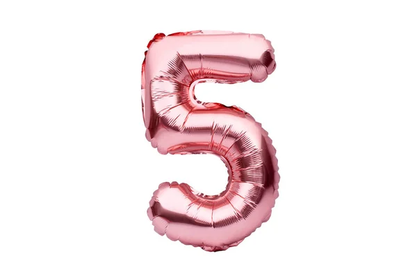 Número 5 cinco, hecho de globo de helio inflable de oro rosa. Globo de papel de color rosa dorado parte de la fuente de un conjunto completo de números, aislado en blanco. Celebración de la fiesta de cumpleaños, concepto de ventas y descuentos —  Fotos de Stock