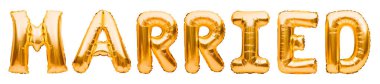 Beyaz arka planda izole edilmiş şişme balonlardan yapılmış altın kelime. Altın folyo balon harfleri. Düğün günü, aşk, kutlama konsepti