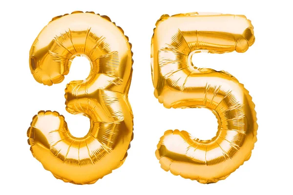 Número 35 treinta y cinco hecho de globos inflables dorados aislados en blanco. Globos de helio, números de lámina de oro. Decoración de la fiesta, signo de aniversario para las fiestas, celebración, cumpleaños, carnaval — Foto de Stock