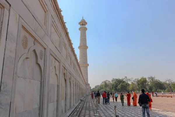 Agra India March 2019 Decorated Marble Wall Leading One Minaret — Stock Photo, Image