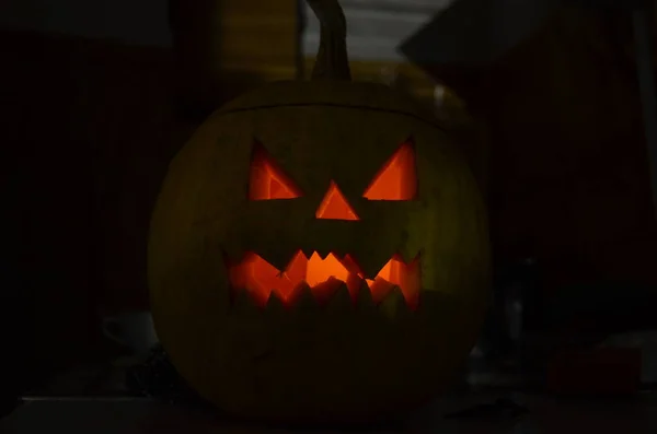 Calabaza Halloween Sobre Fondo Negro Con Espacio Copia Para Texto —  Fotos de Stock