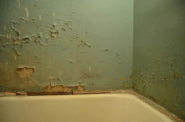 古い浴室の内部は ストック写真