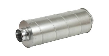 Endüstriyel havalandırma parçaları beyaz arka planda izole edildi