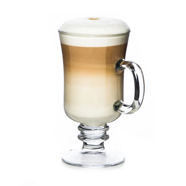 Copo de vidro de café latte no branco isolado no branco — Fotografia de Stock