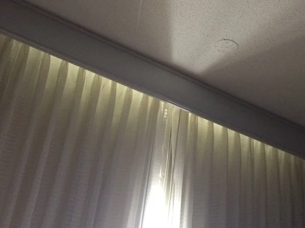 Gris plata fondo líneas geométricas cortinas — Foto de Stock