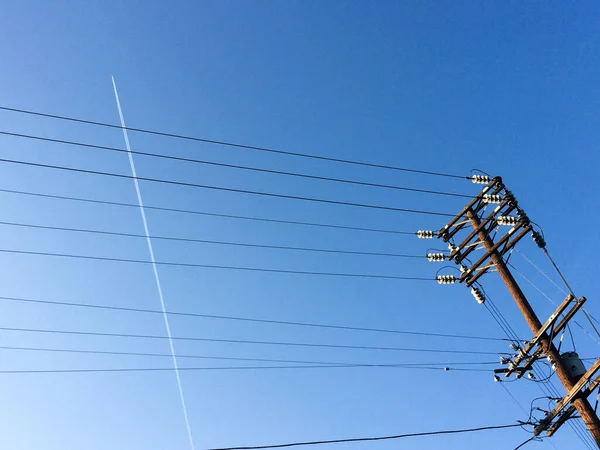 Linie elektroenergetyczne — Zdjęcie stockowe