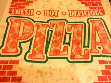 Klasik pizza kutusu.