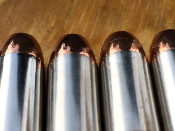 Balas 40 calibre .40 ferreiro e aço wesson speer para arma de fogo handgun — Fotografia de Stock