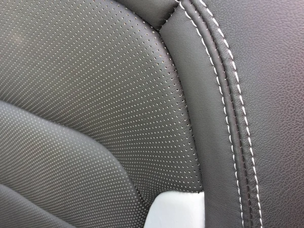 黒いグレーの革のステッチの席 — ストック写真