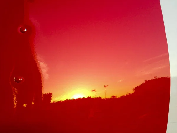 美丽的红色反光日出背景 — 图库照片