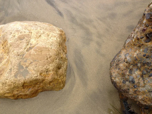 Fondo natural Playa surf costa arena espuma rocas — Foto de Stock