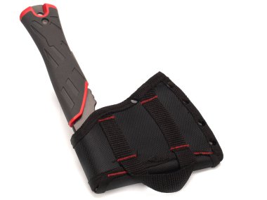 Beyaz arka planda plastik saplı küçük el baltası