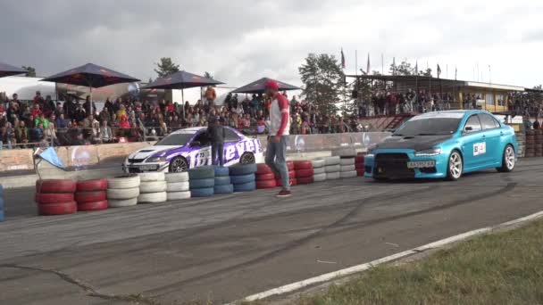 Two Car Preparing For the Start of a Race — Stockvideo