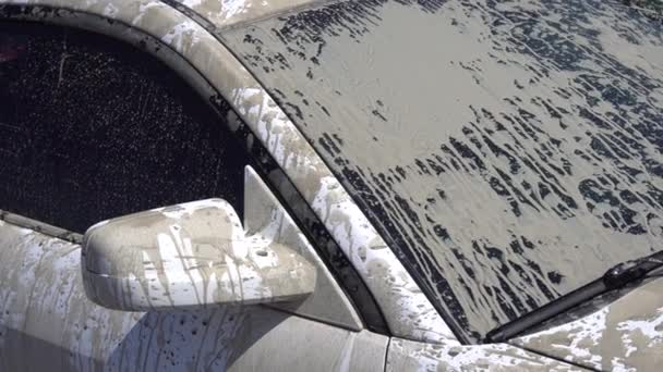 Kaca depan mobil yang ada di lumpur — Stok Video
