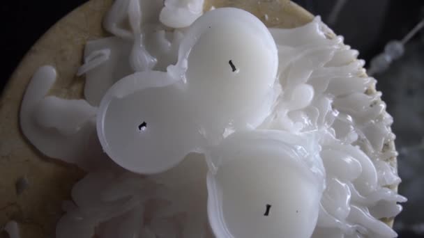Три свечи в день свечи — стоковое видео