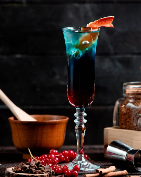 Cocktail glacé sur la table — Photo