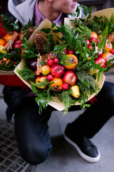 Bouquets de frutas com frutas mistas — Fotografia de Stock