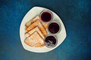 gözleme reçel seçimi ile servis edilir