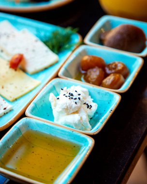 Ballı kaseler incir reçeli ve reçelli