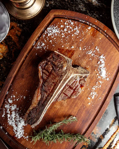 Filete Hueso Cubierto Con Sal —  Fotos de Stock