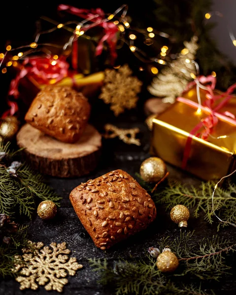 Mini loaf of bread and gift box — Stock Photo, Image
