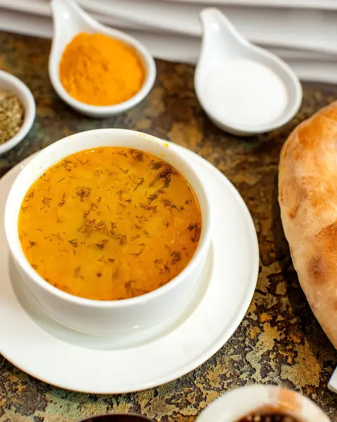 Sopa de legumes com várias especiarias — Fotografia de Stock