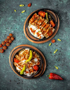 İskender Doner eti masada iki kez