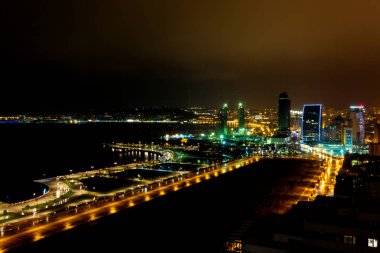 Gece şehir manzarası