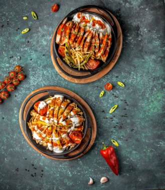 İskender Doner eti masada iki kez