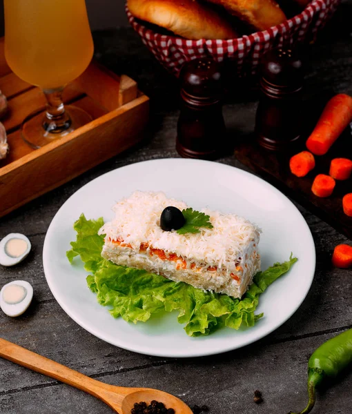 Zeytinli Mimoza Salatası — Stok fotoğraf