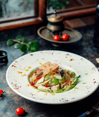 Sebze salatası tabağımızdır.