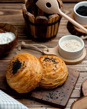 Tahta masada iki gogal.