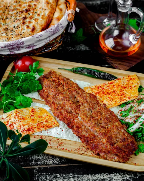 Urfa Kebab Auf Dem Tisch — Stockfoto