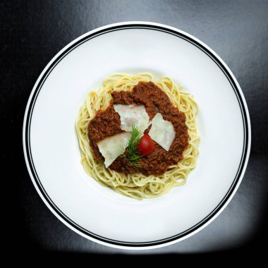 Domates soslu kıymalı spagetti.