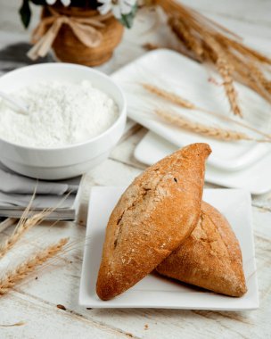 Ekşi krema ve buğday dallı fırın.