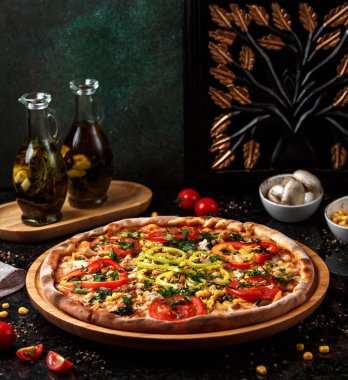 Masada mısırlı Hawaii pizzası.