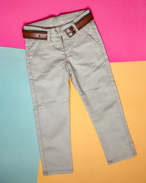 Pantalones Grises Para Niños Con Cinturón Marrón — Foto de Stock